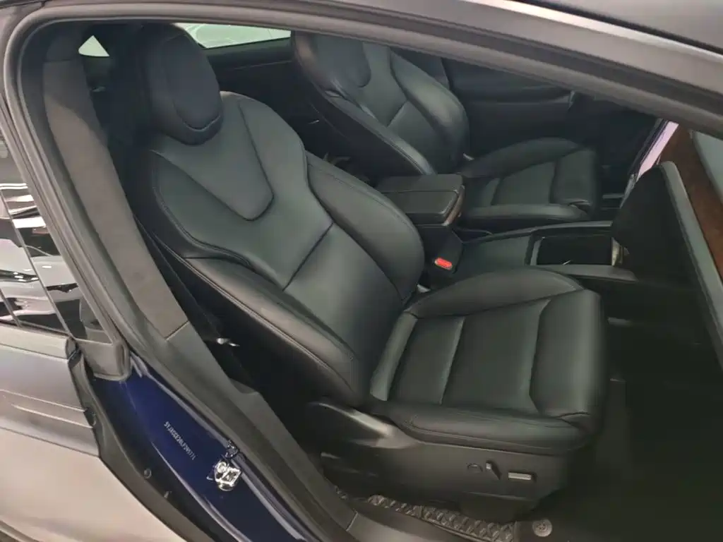 Tesla Model X — миниатюра 25