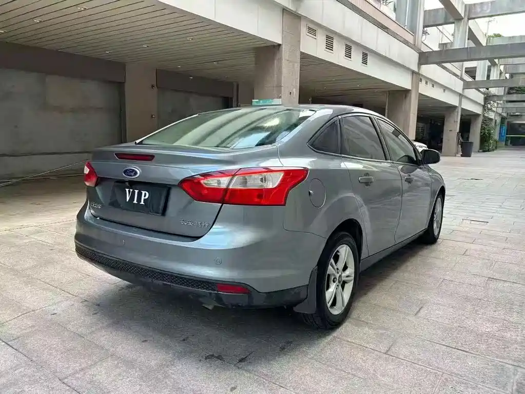 Ford Focus — миниатюра 7