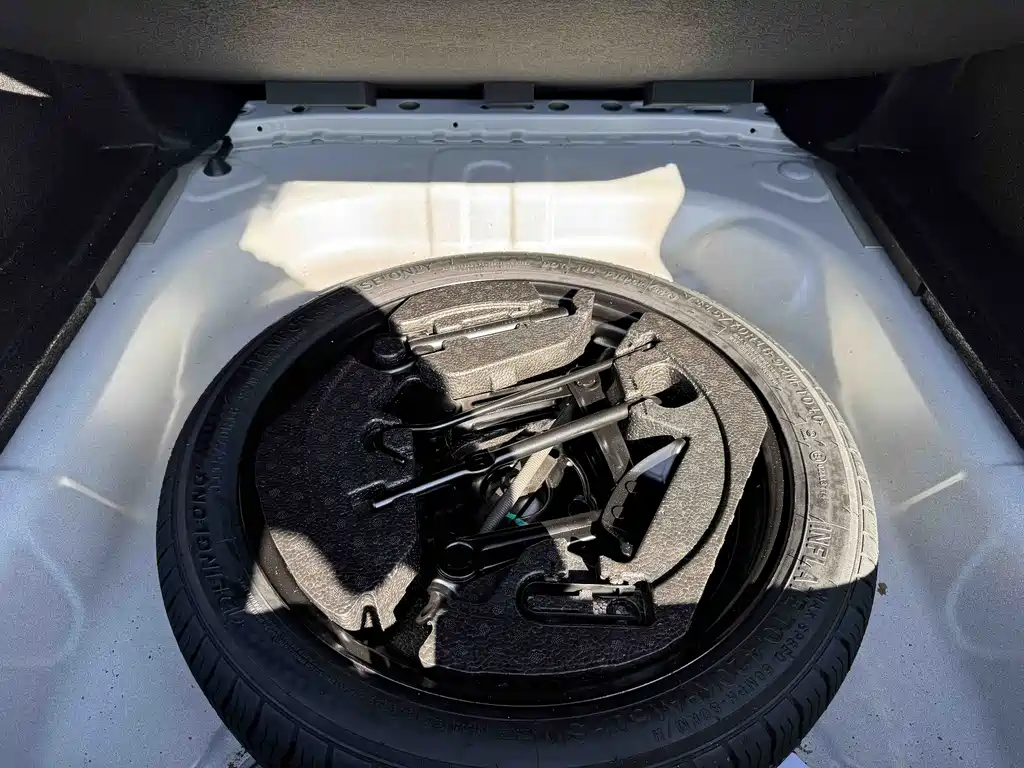 Geely Emgrand — миниатюра 21