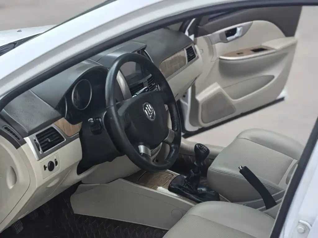 Buick Excelle — миниатюра 10