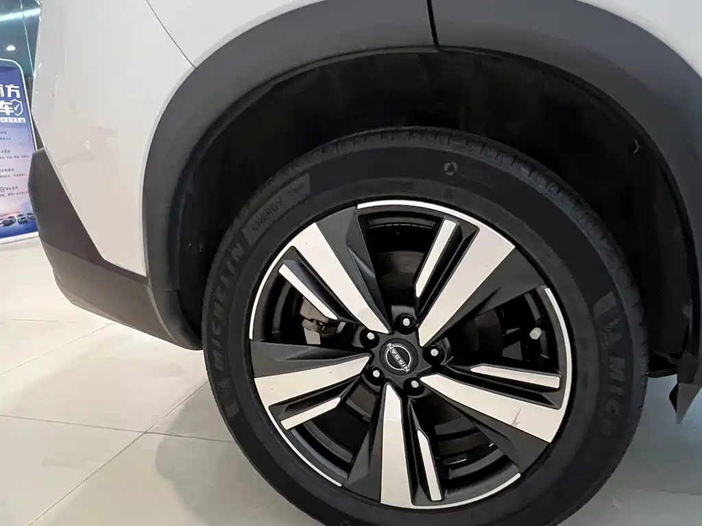 Nissan X-Trail — миниатюра 15