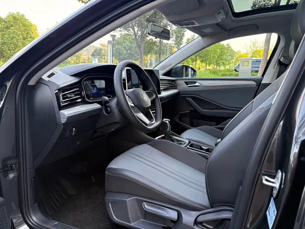 Volkswagen Sagitar — миниатюра 5