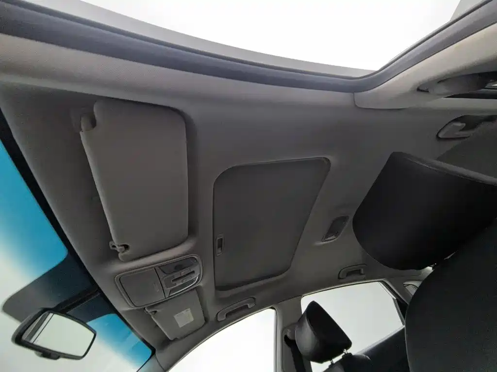 Kia K5 — миниатюра 14