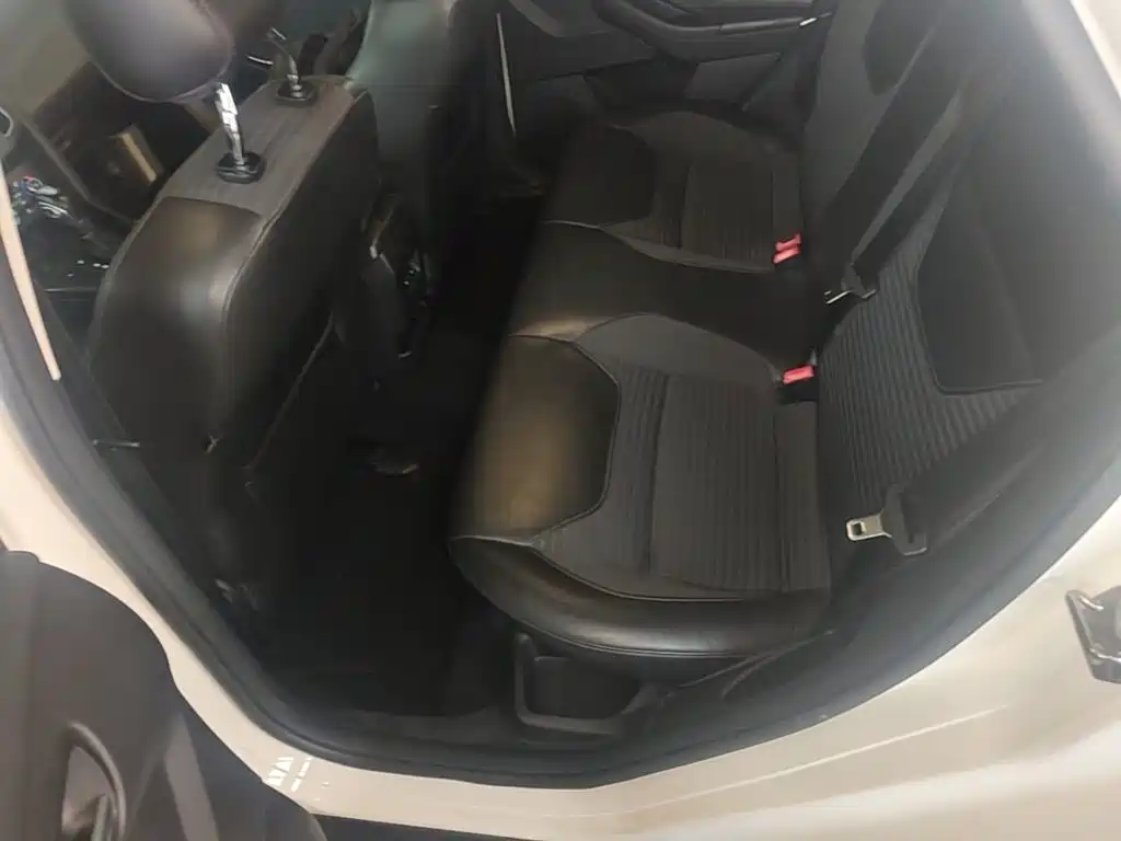 Ford Focus — миниатюра 17