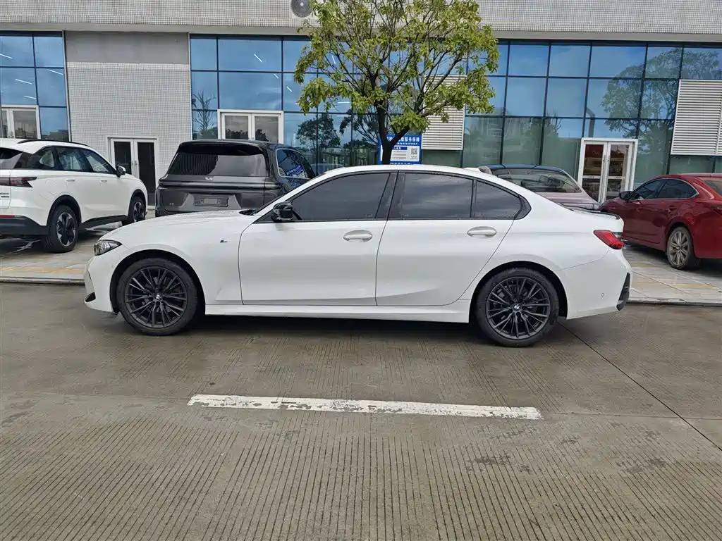 BMW 3 Series — миниатюра 3