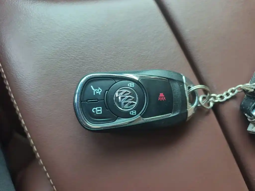 Buick Envision Plus — миниатюра 9