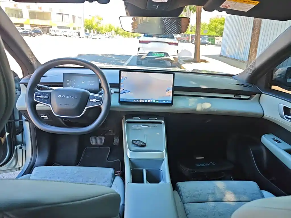Roewe Young Wai D6 — миниатюра 10
