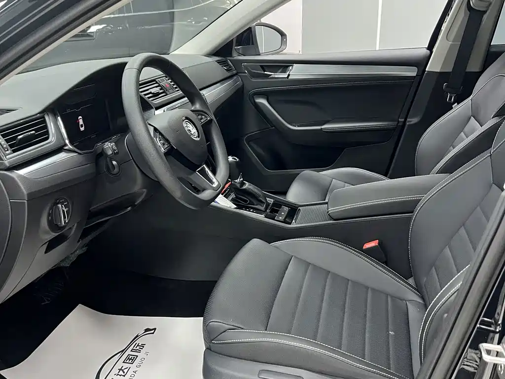 Skoda Superb — миниатюра 10