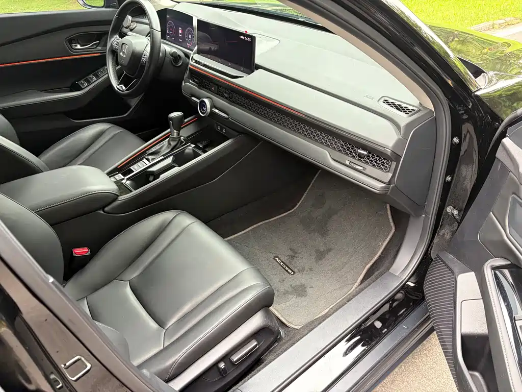 Honda Accord — миниатюра 13