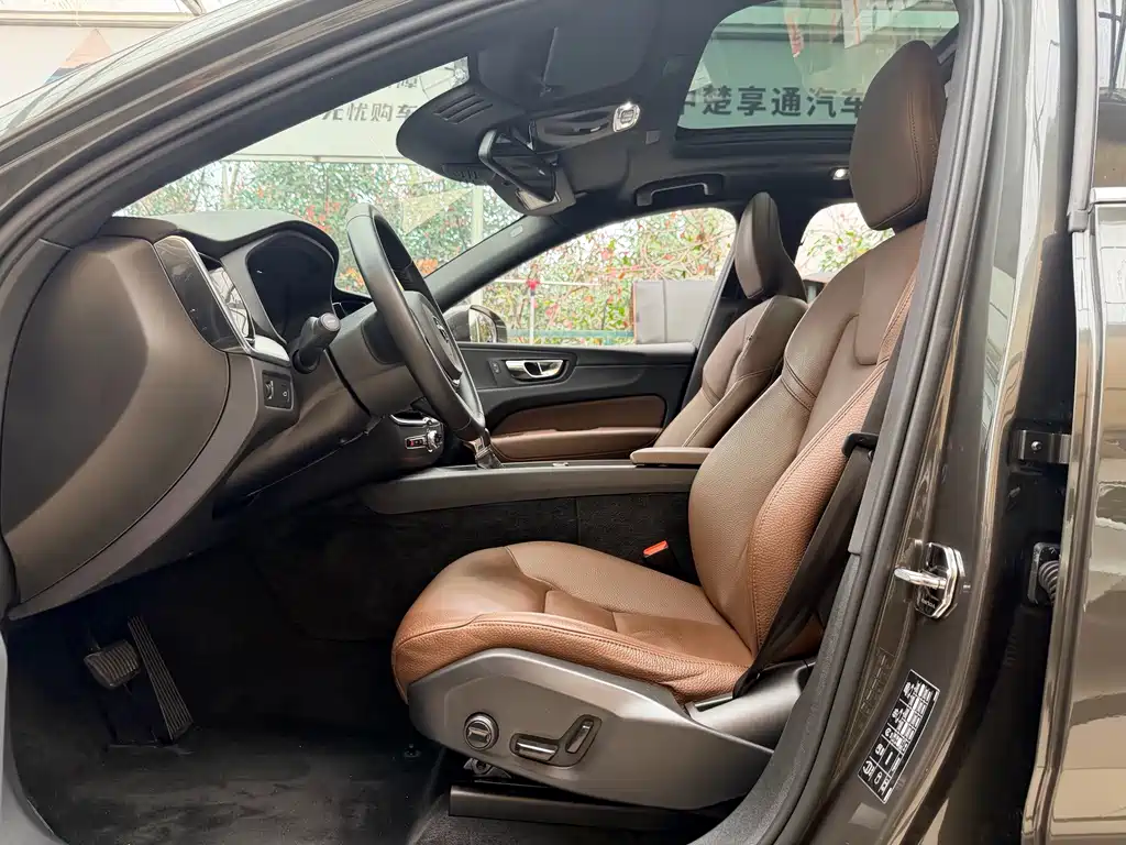 Volvo XC60 — миниатюра 7