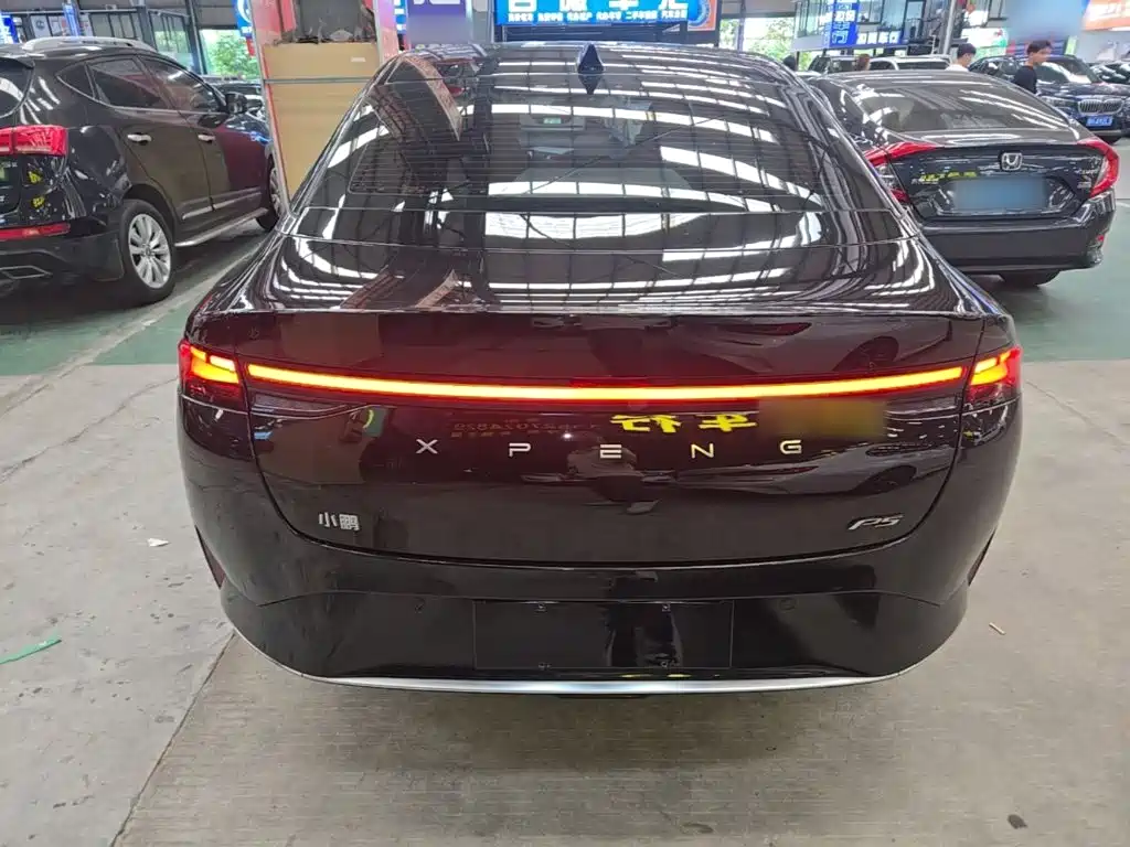 XPeng P5 — миниатюра 6