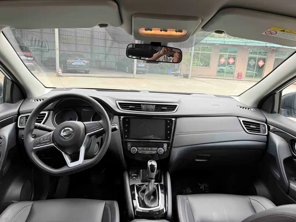 Nissan Qashqai — миниатюра 6