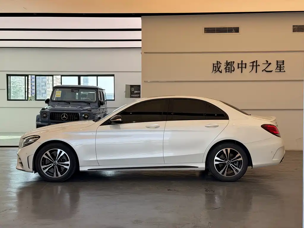 Mercedes-Benz C-Class — миниатюра 5