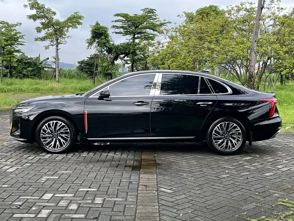 Hongqi Hongqi H5 — миниатюра 7