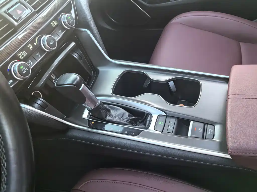 Honda Accord — миниатюра 22