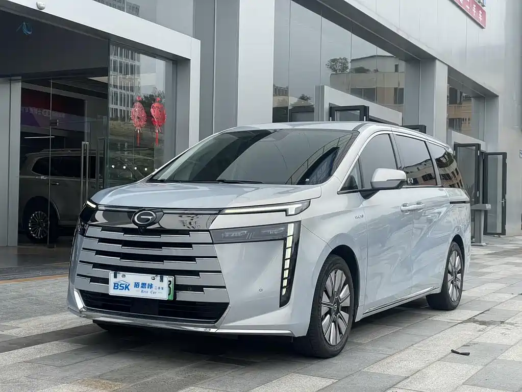 GAC Motor Trumpchi E8 PHEV
