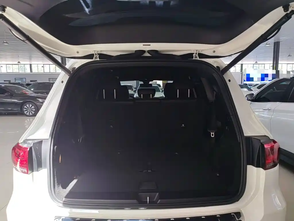 Mercedes-Benz GLB — миниатюра 19