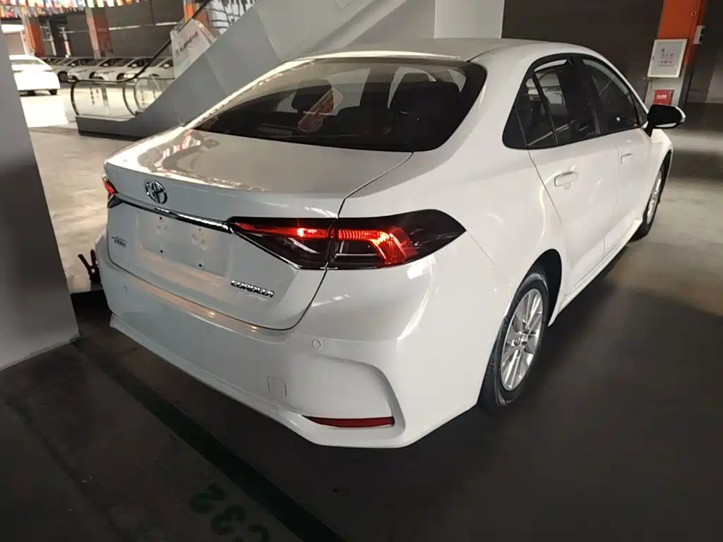 Toyota Corolla — миниатюра 7