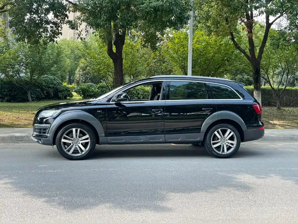 Audi Q7 — миниатюра 5