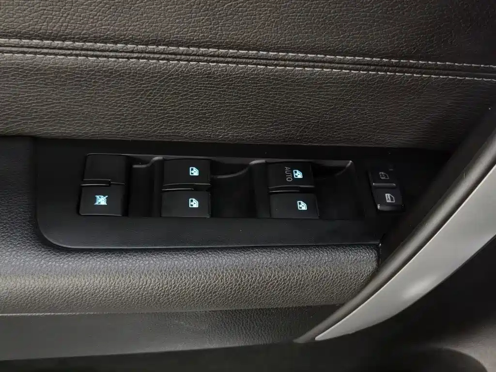Chevrolet Captiva — миниатюра 9