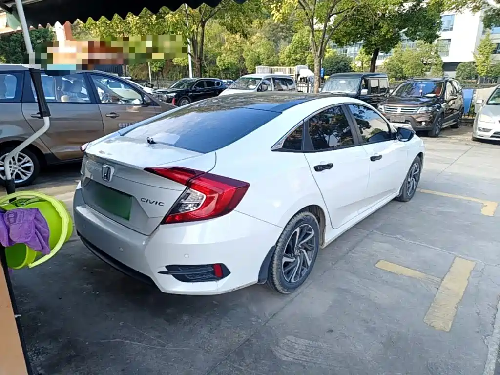 Honda Civic — миниатюра 7