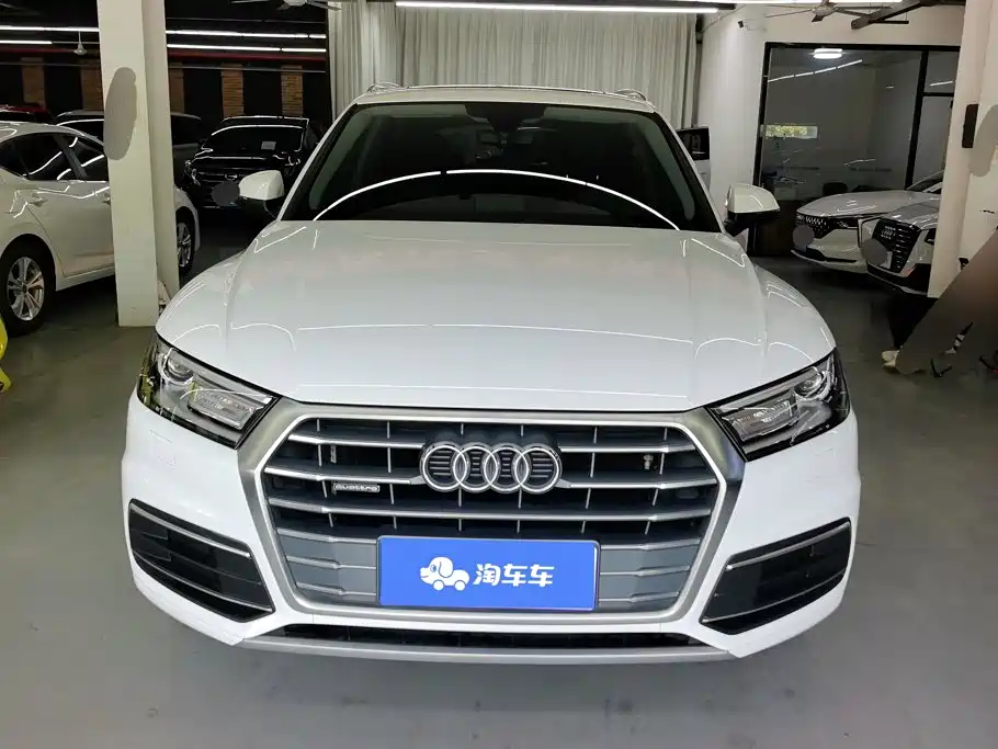 Audi Q5L — миниатюра 2