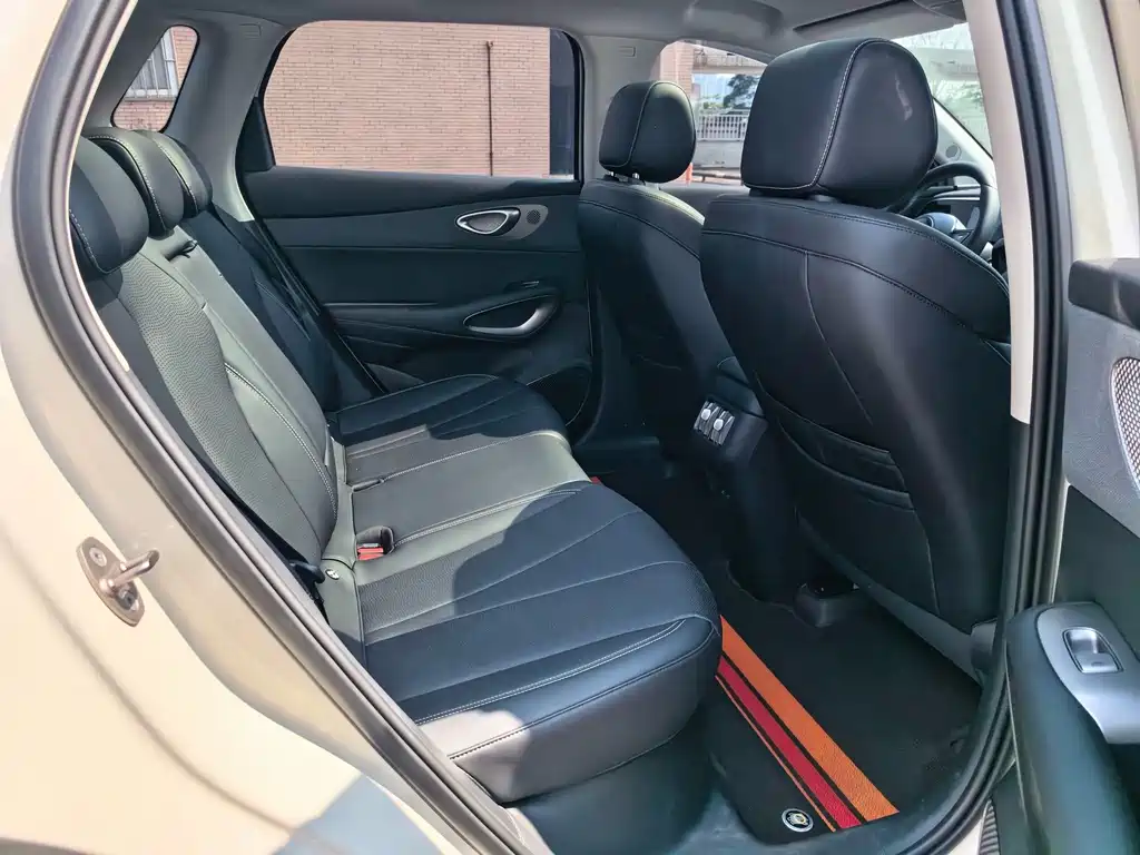 BYD Sealion 05 EV — миниатюра 19