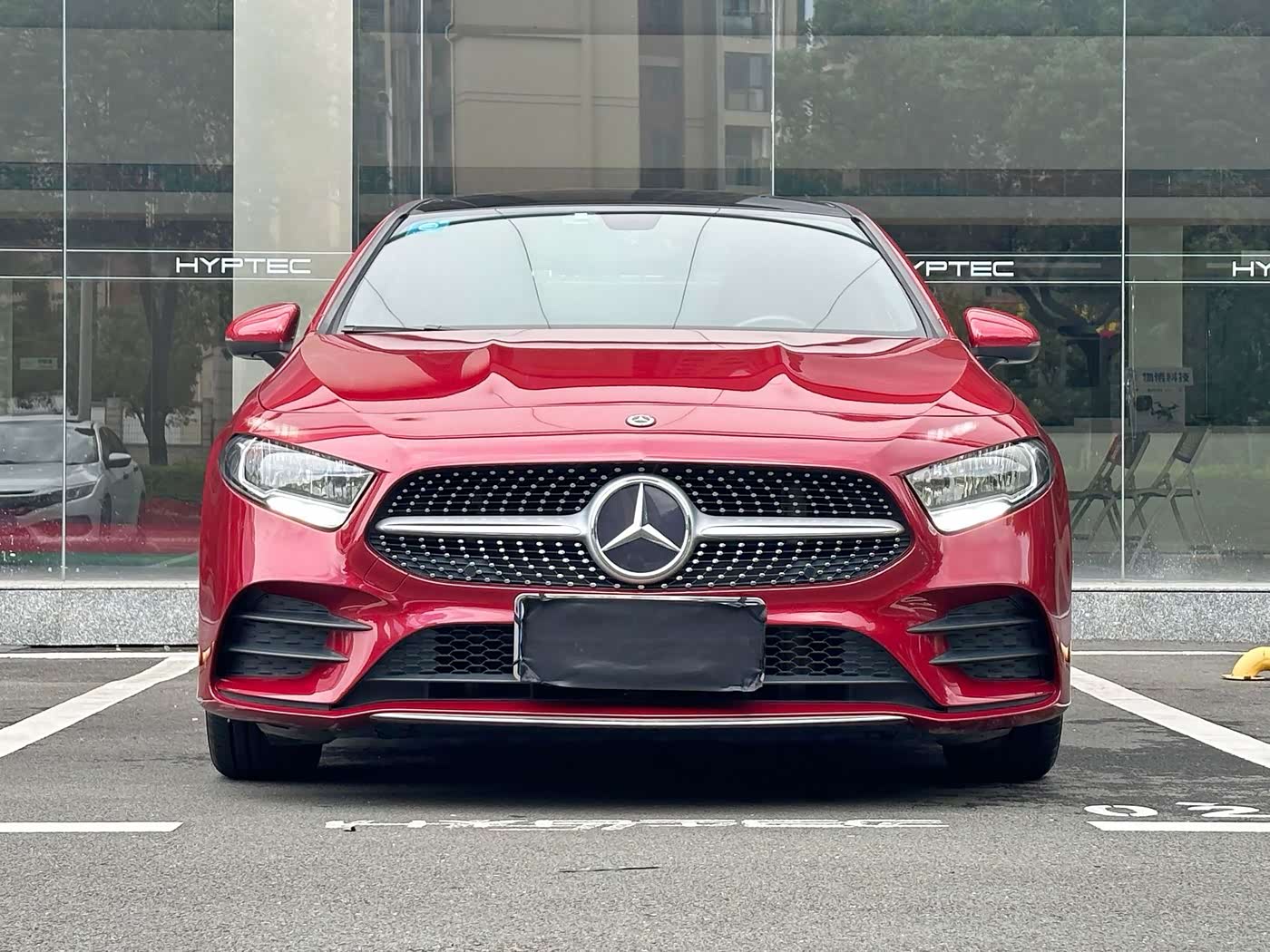 Mercedes-Benz A-Class 1.3 л 2021 г. красный/фиолетовый, пробег 47000 км
