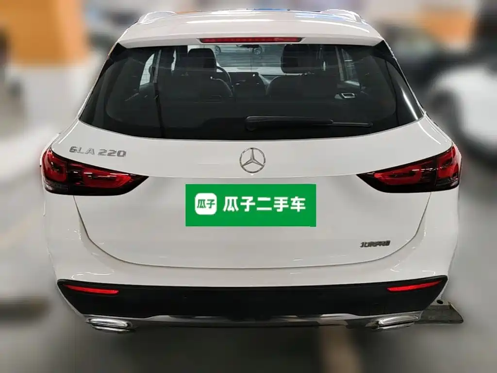 Mercedes-Benz GLA — миниатюра 8