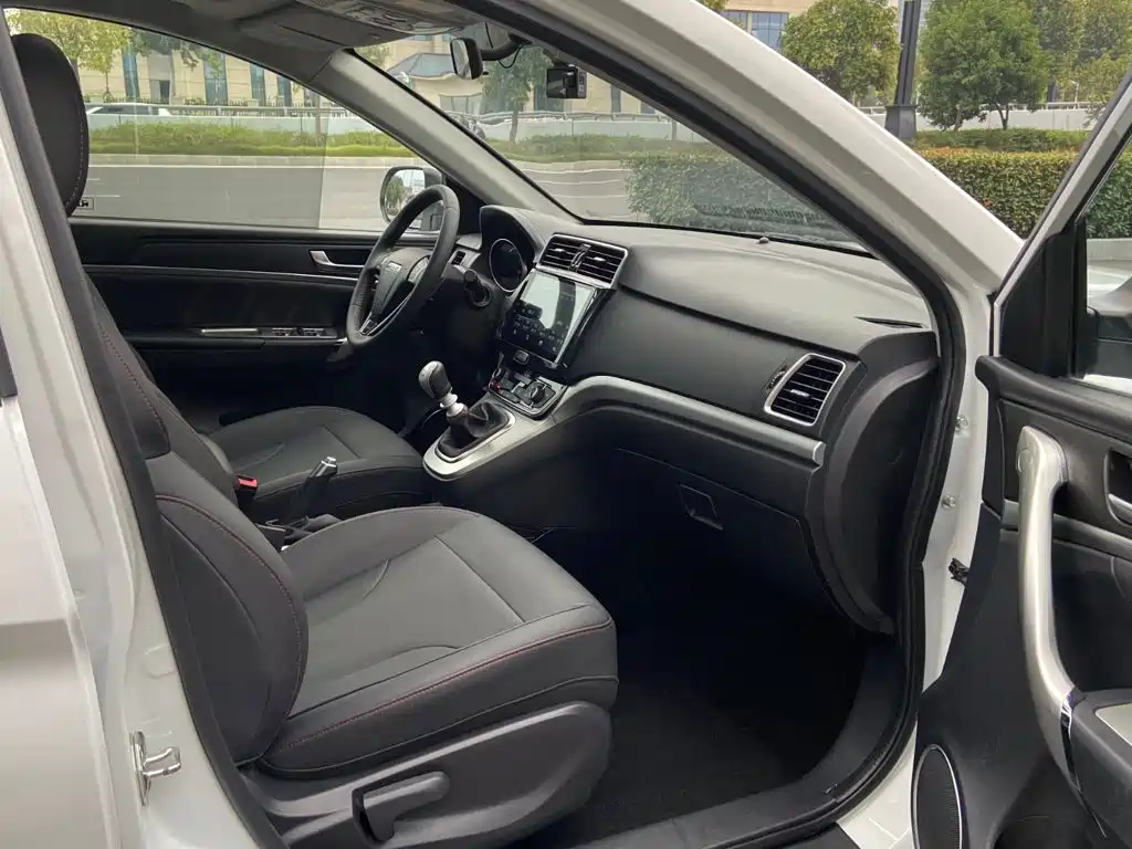 Haval M6 — миниатюра 6