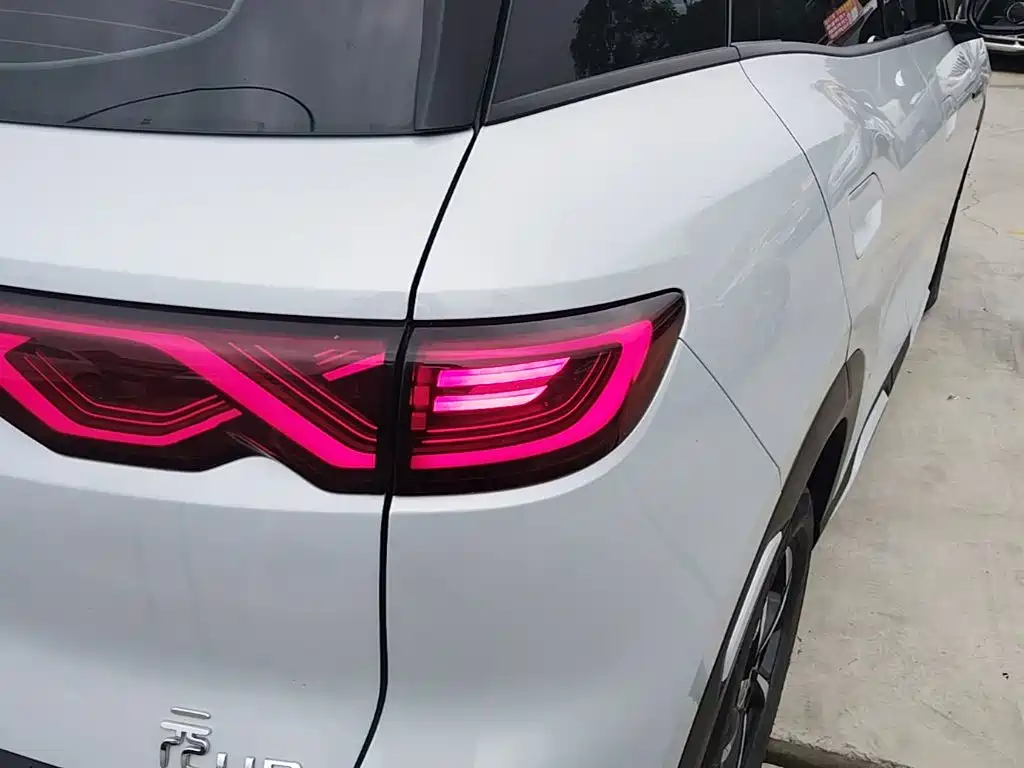 BYD Yuan UP — миниатюра 8