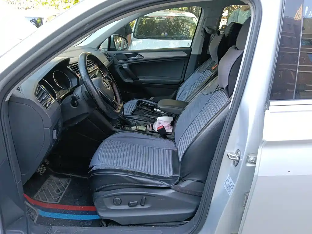 Volkswagen Tiguan L — миниатюра 11