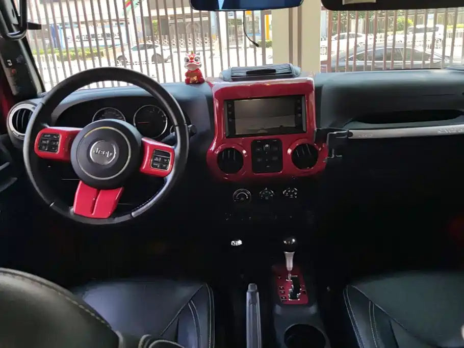 Jeep Wrangler — миниатюра 12