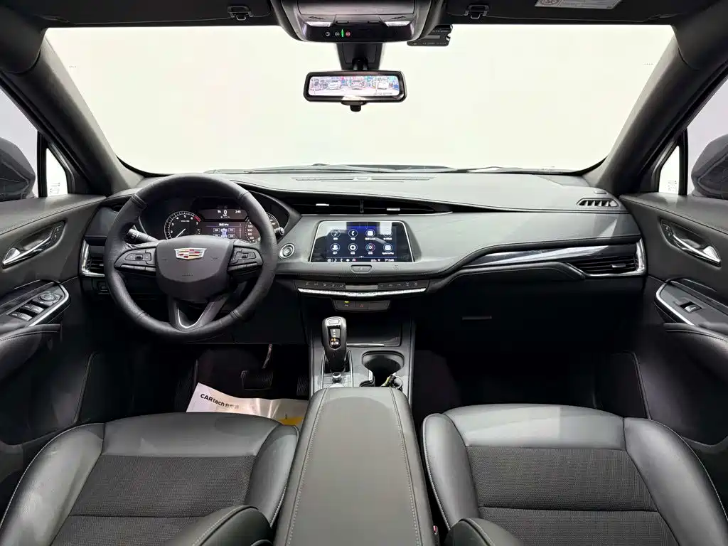 Cadillac XT4 — миниатюра 13