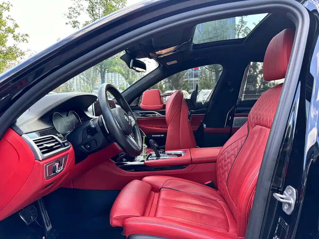 BMW 7 Series — миниатюра 18