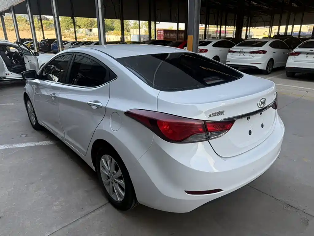 Hyundai Elantra Langdong — миниатюра 25