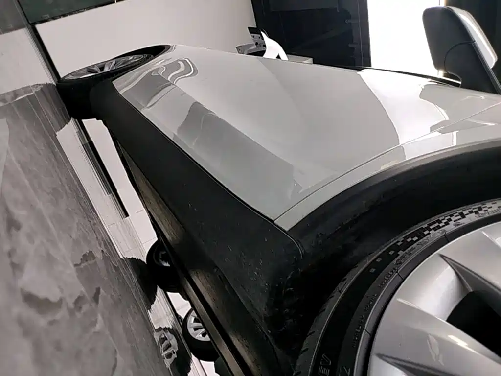 Tesla Model Y — миниатюра 21