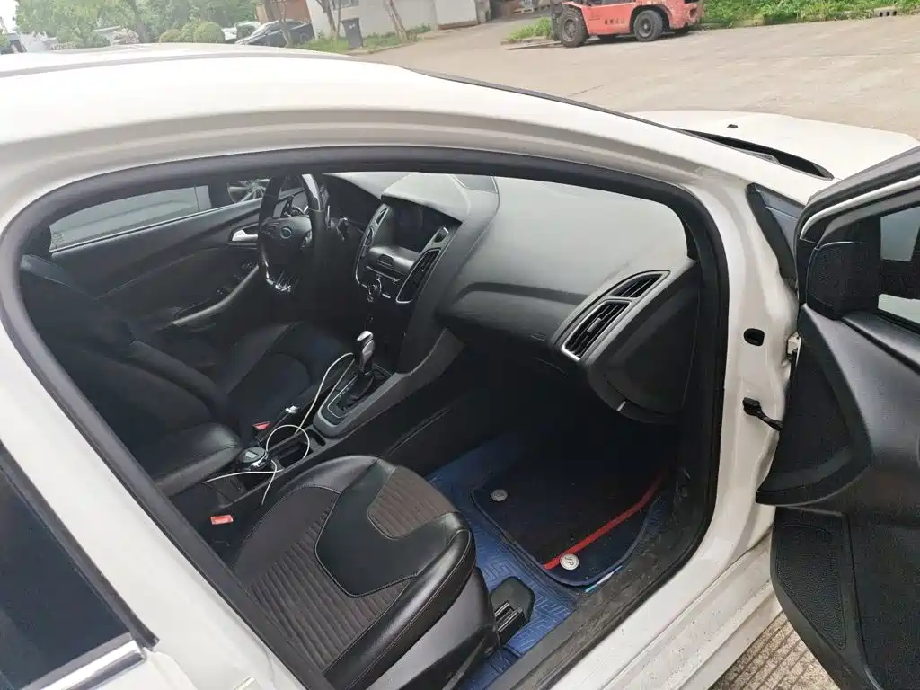 Ford Focus — миниатюра 20
