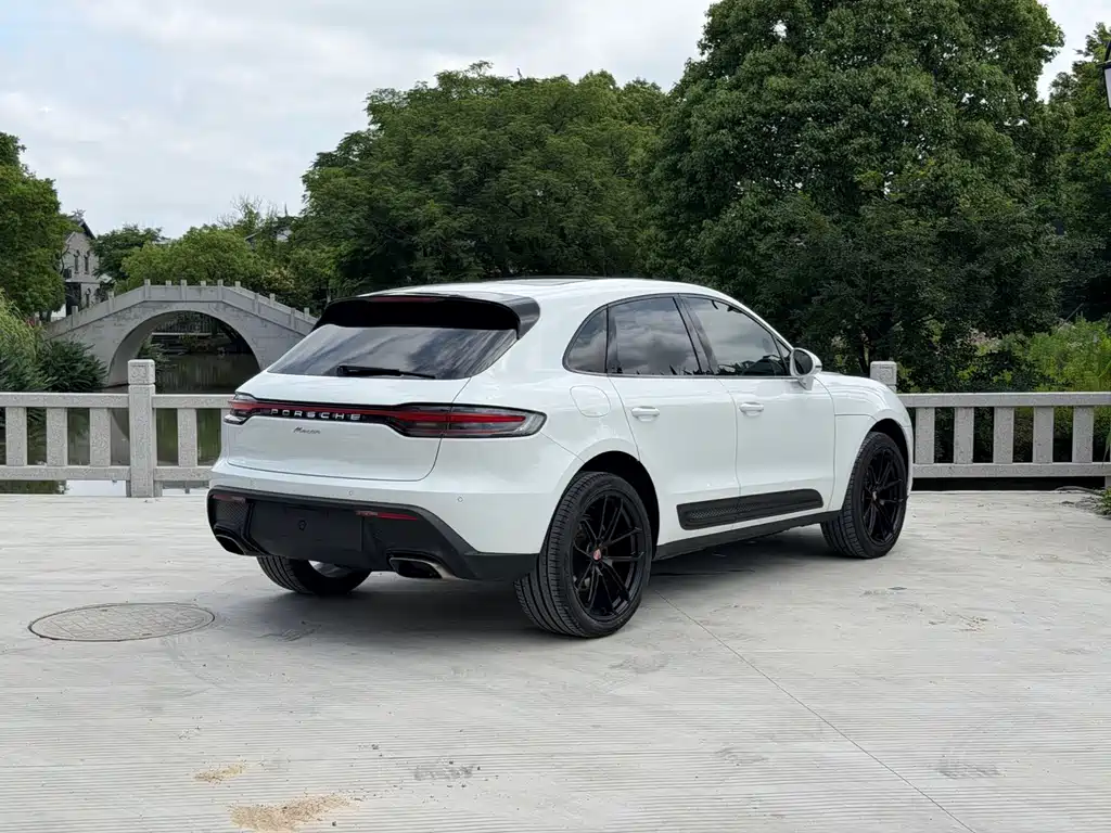 Porsche Macan — миниатюра 4