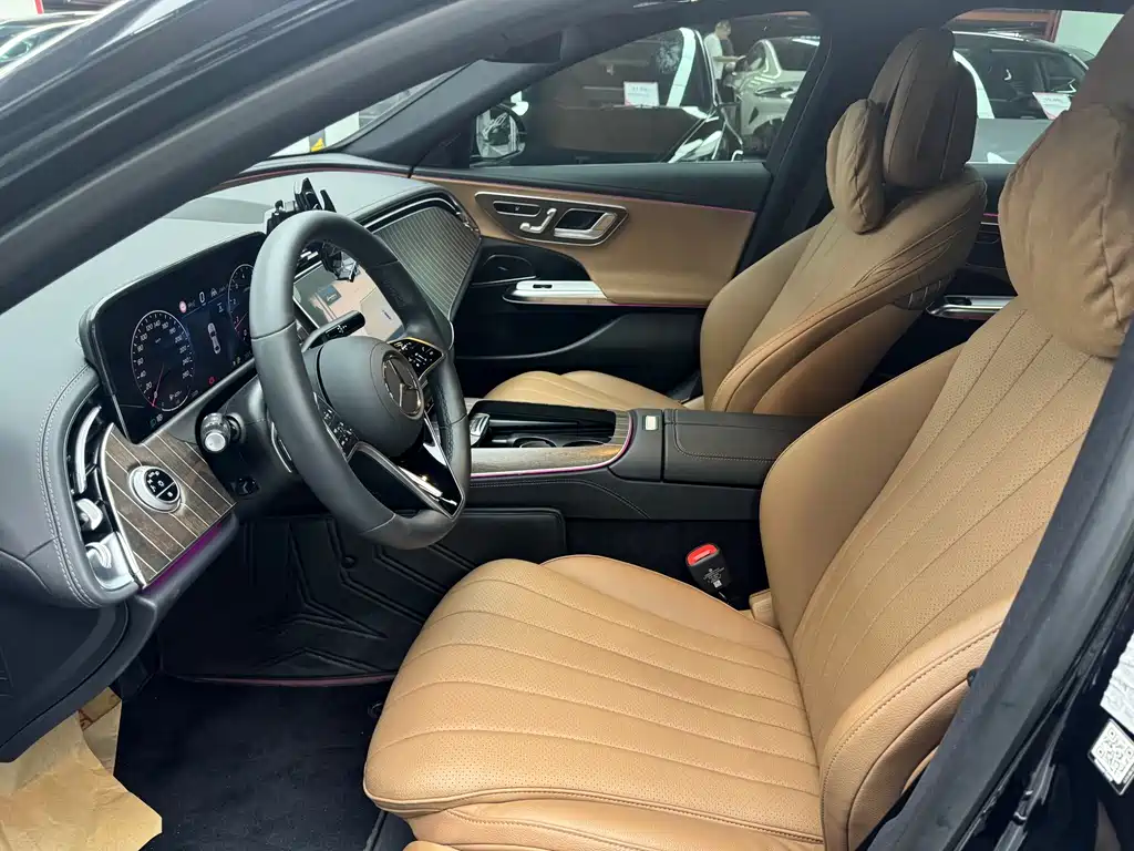 Mercedes-Benz E-Class — миниатюра 4