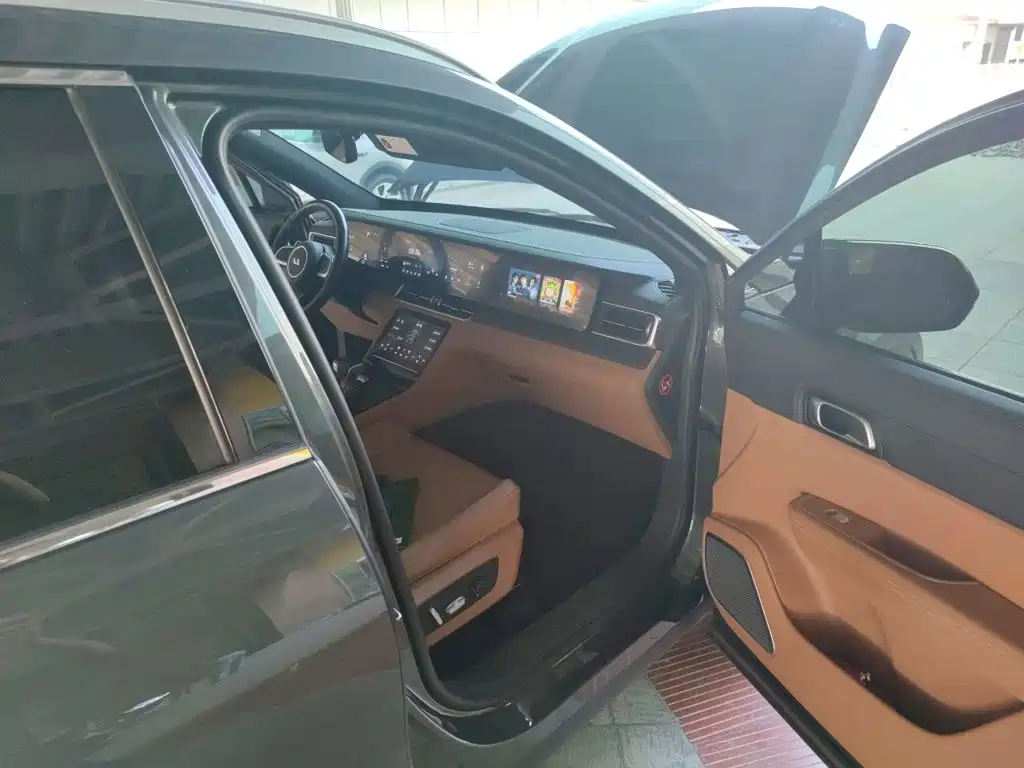 Li Auto Li ONE — миниатюра 19