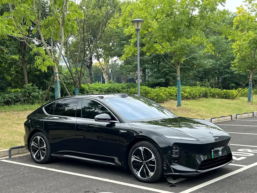 NIO ET5 — миниатюра 2