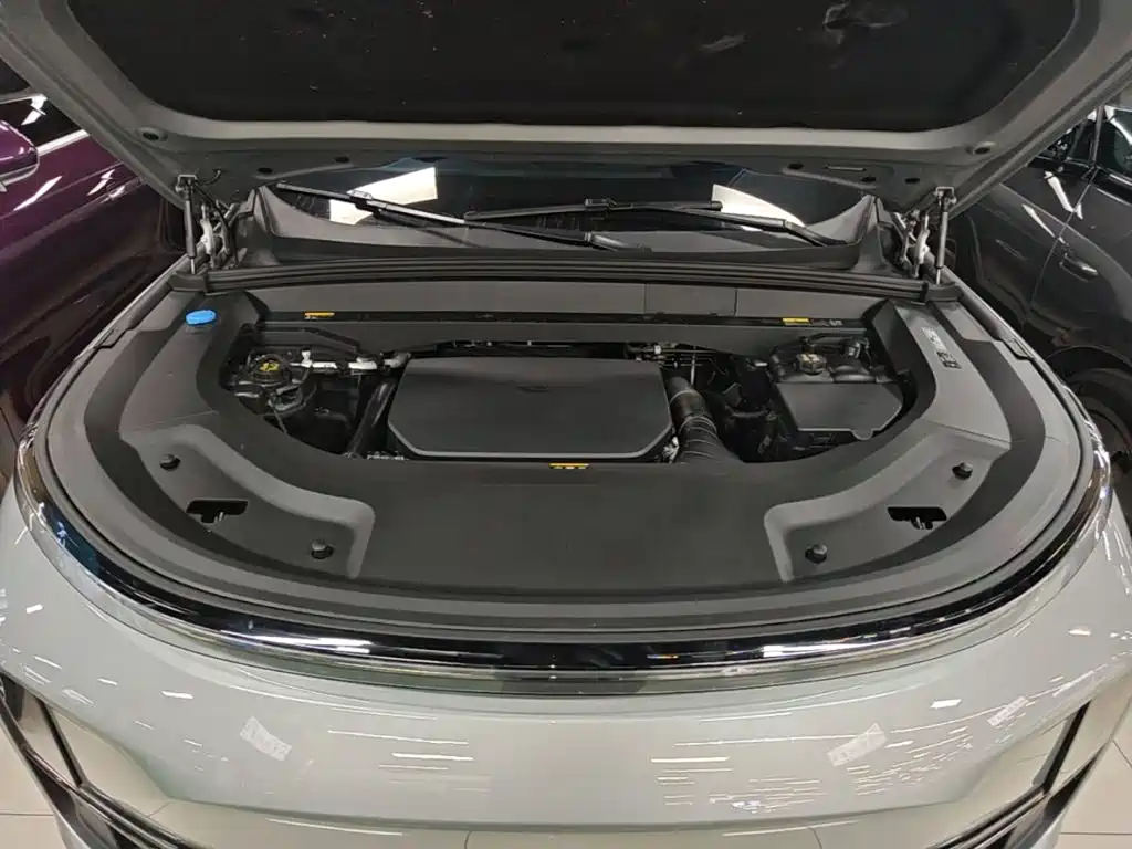 Li Auto Li L8 — миниатюра 20