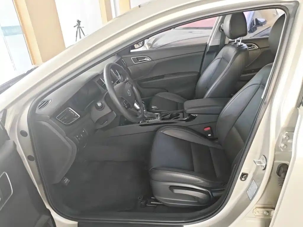 Hyundai Mistra — миниатюра 15
