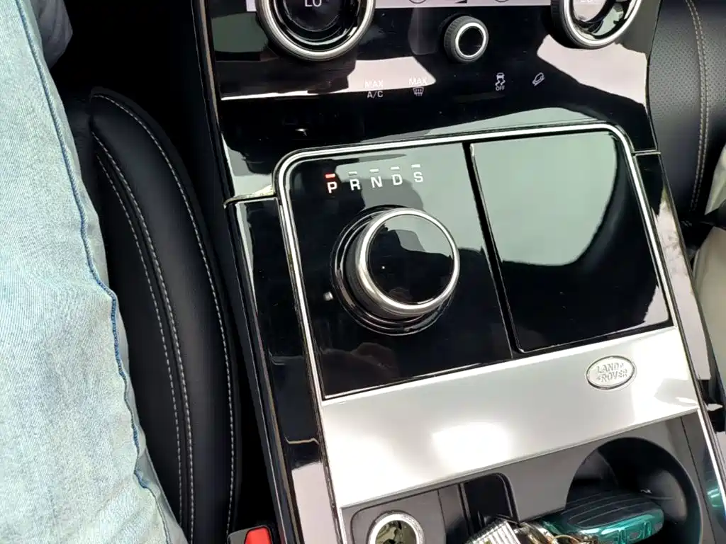 Land Rover Velar — миниатюра 14