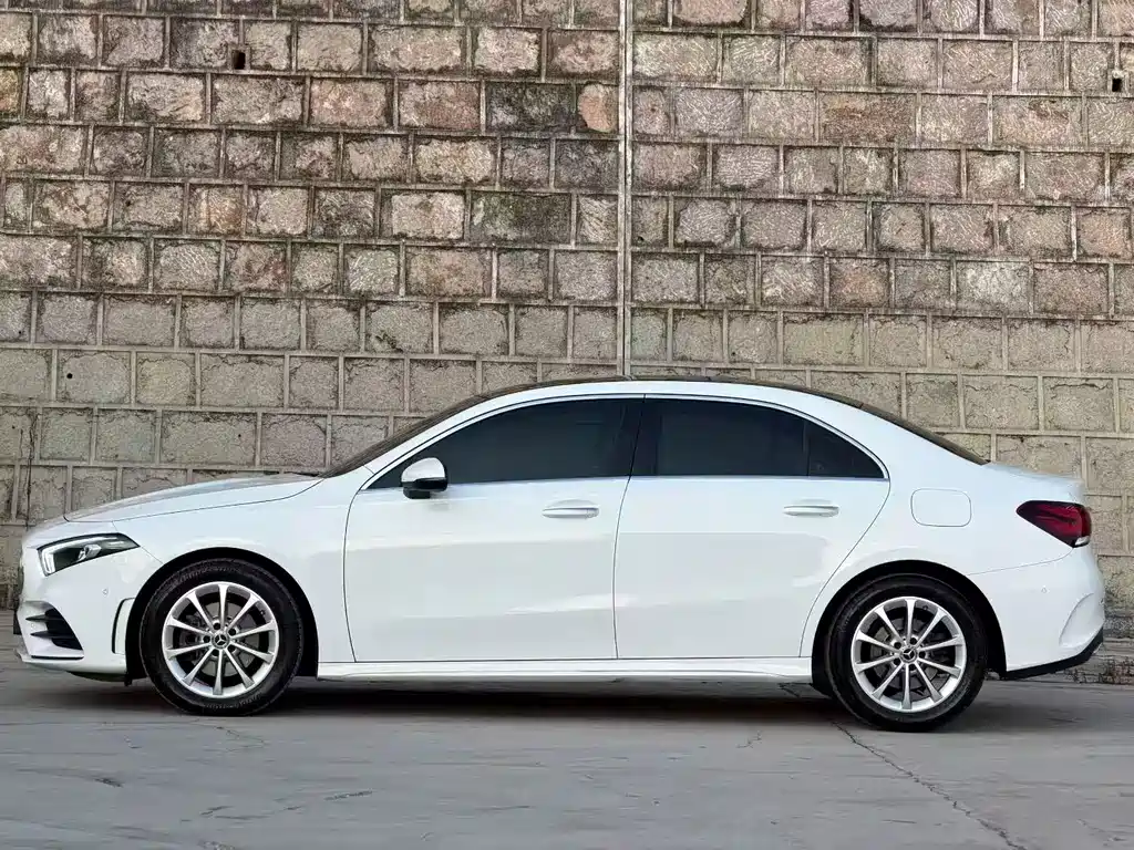 Mercedes-Benz A-Class — миниатюра 7