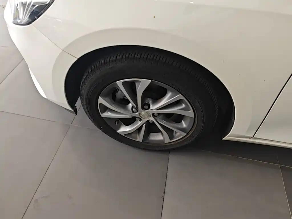 Buick Verano — миниатюра 23
