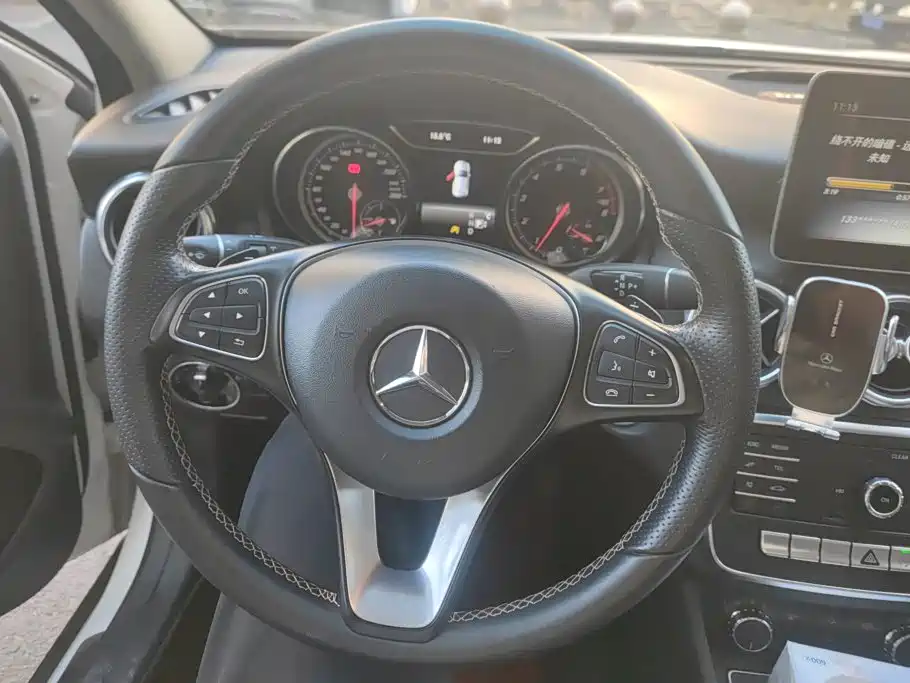 Mercedes-Benz GLA — миниатюра 15
