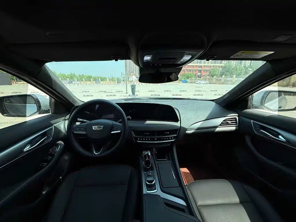 Cadillac CT5 — миниатюра 4