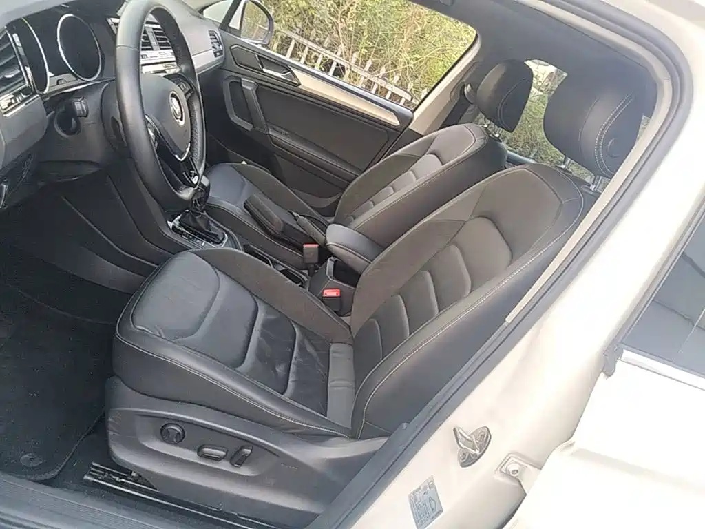 Volkswagen Tiguan L — миниатюра 15